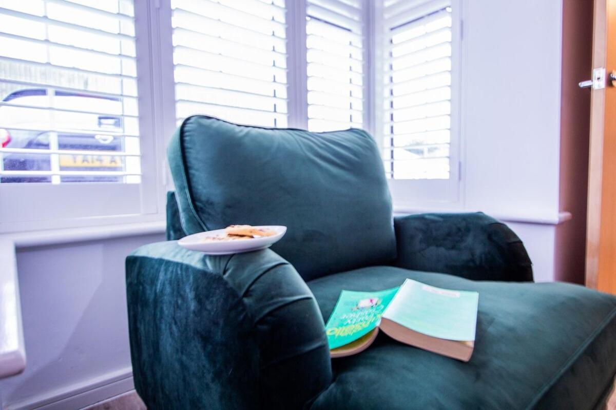 Charming 1br House In Eccles With Free Parking Holiday home
