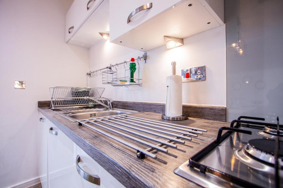 Holiday home Charming 1br House In Eccles With Free Parking