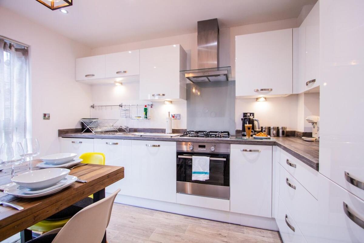 Charming 1br House In Eccles With Free Parking Holiday home Manchester